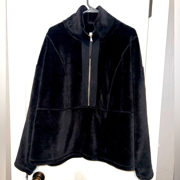 Lane Bryant Tops - Lane Bryant Pull-Over Super Soft Fleece by Livi Active sz 18/20 in Black
